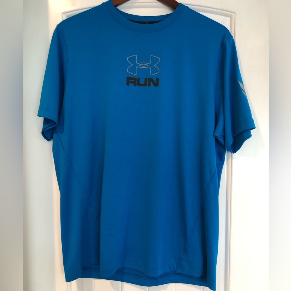 Under Armour Heatgear Short Sleeve Blue Shirt 
Excellent Condition 
Men’s Large